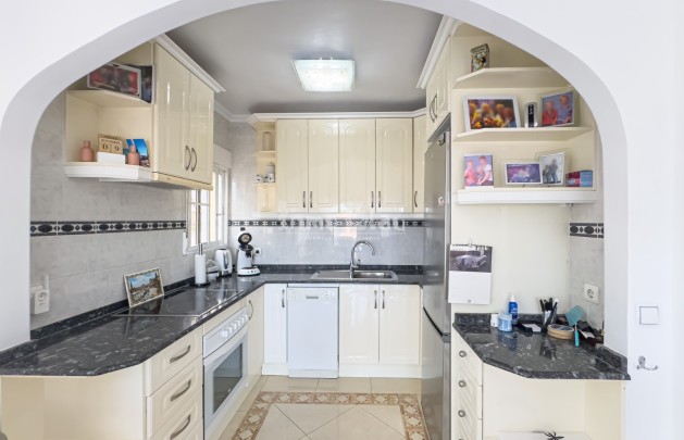 Sale - Villa - La Nucía