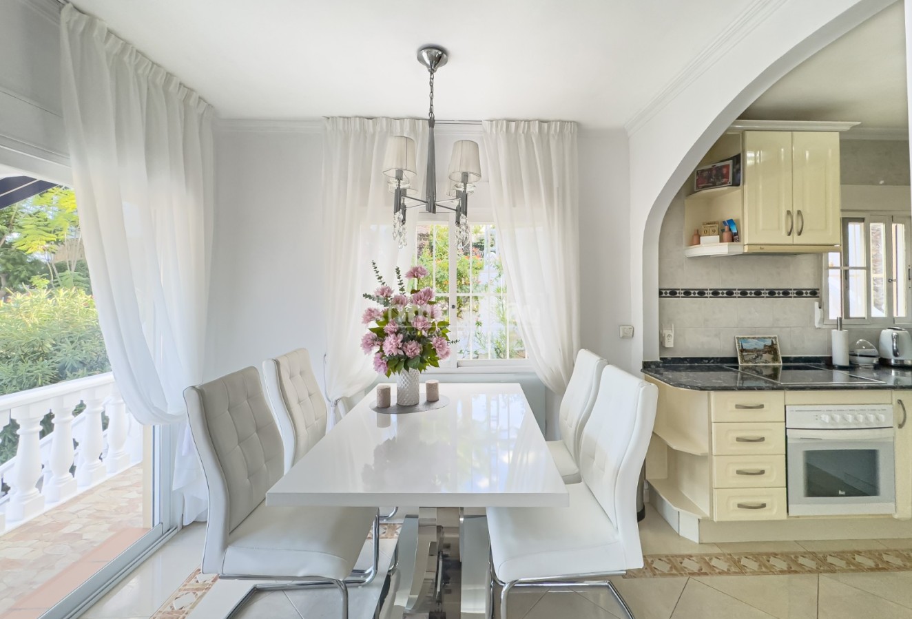 Sale - Villa - La Nucía