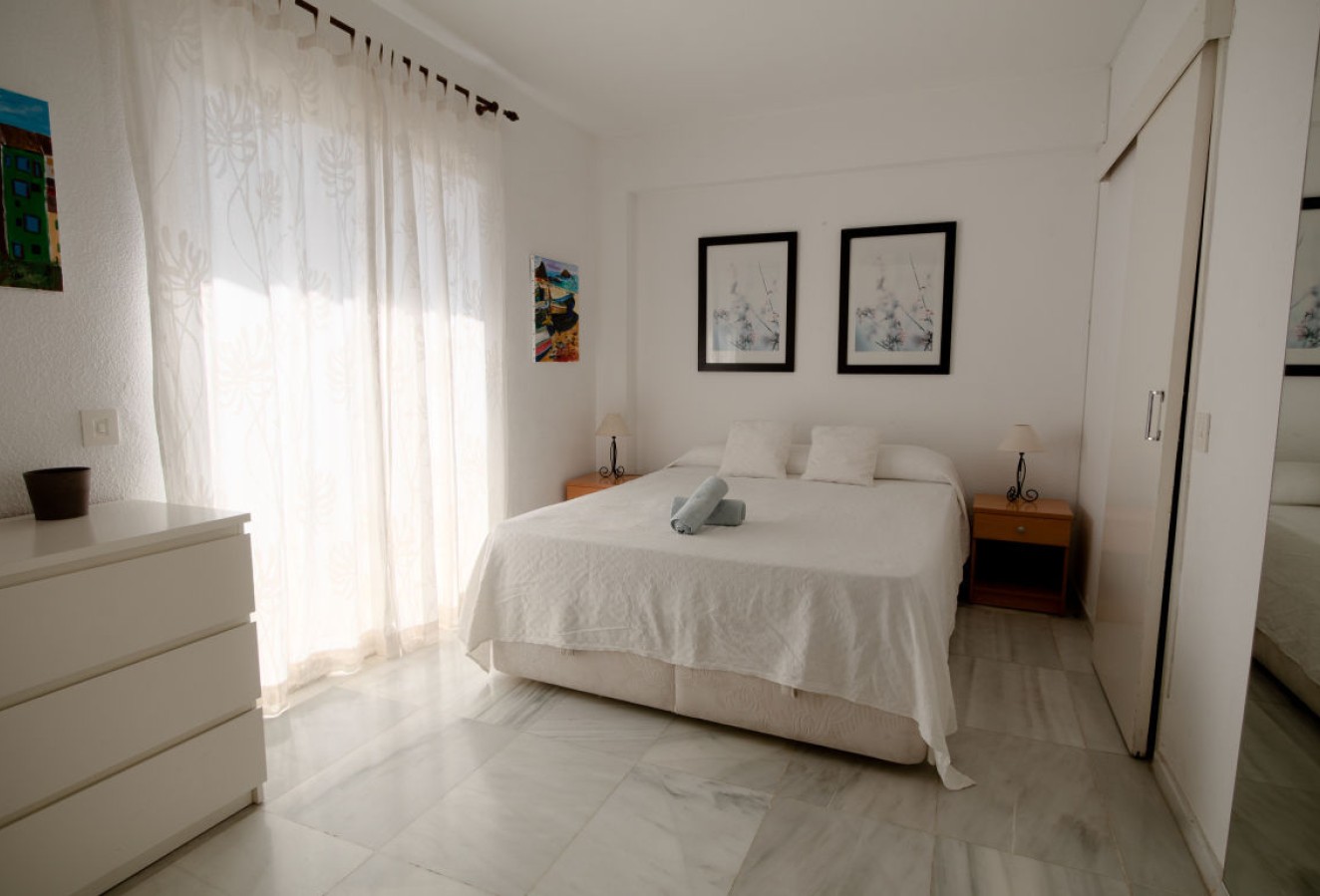 Alquiler a corto plazo - Apartamento / piso - Albir - Centro