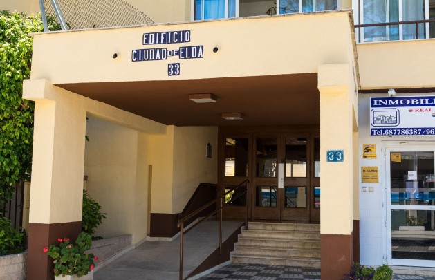 Alquiler a corto plazo - Apartamento / piso - Albir - Centro