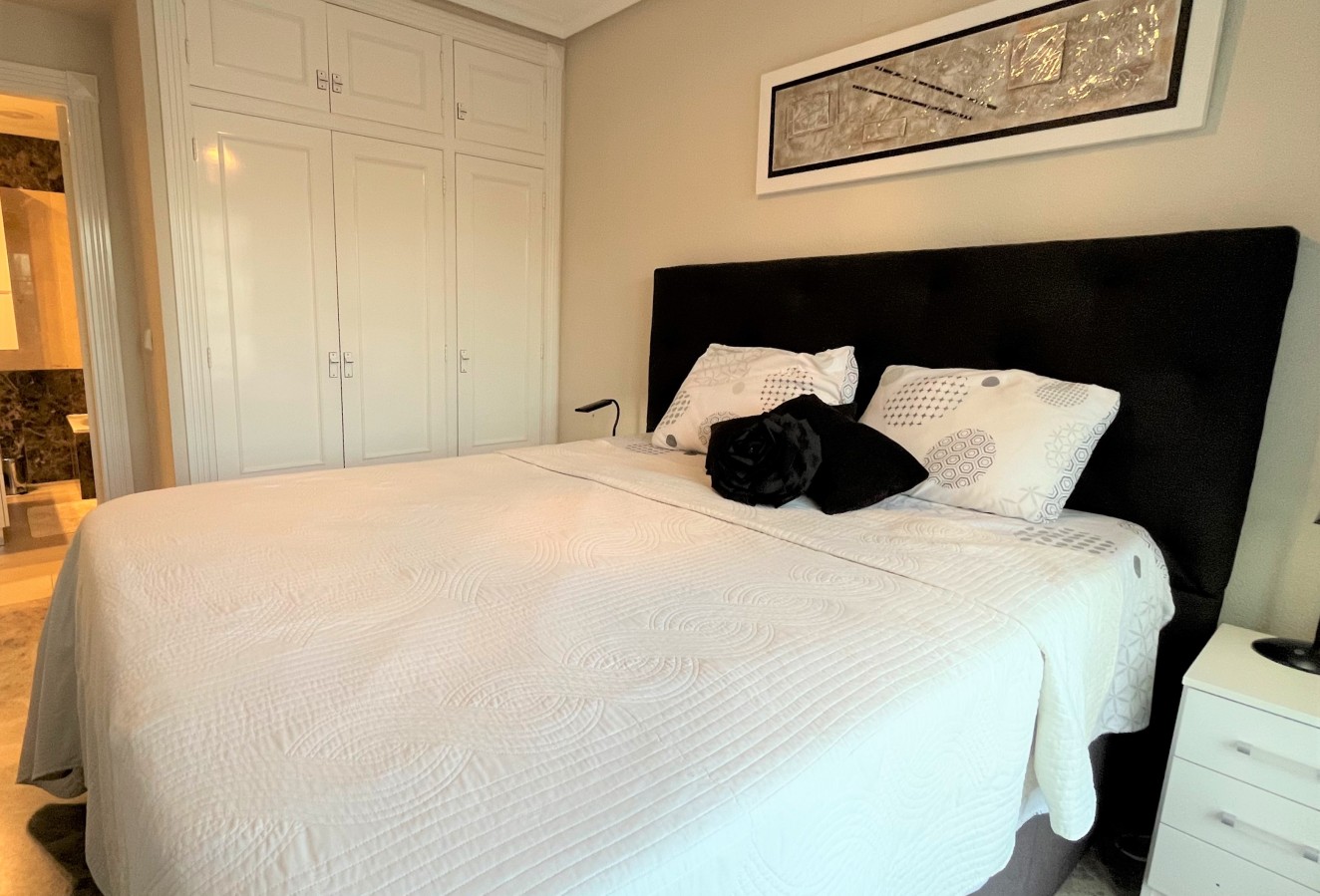 Alquiler a corto plazo - Apartamento / piso - Albir - Centro