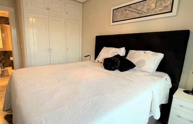 Alquiler a corto plazo - Apartamento / piso - Albir - Centro