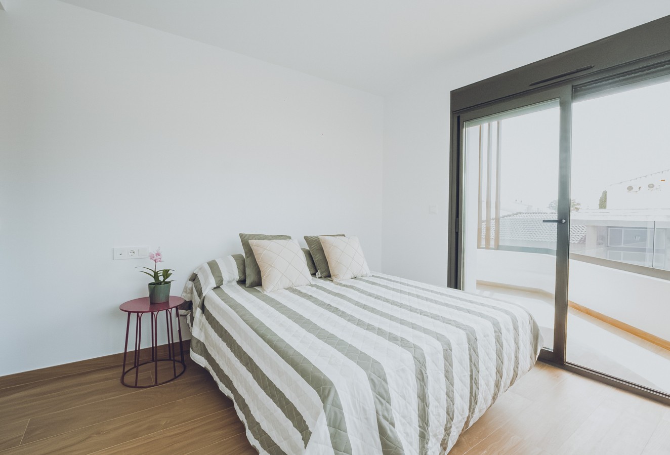 Obra nueva - apartment - Redován