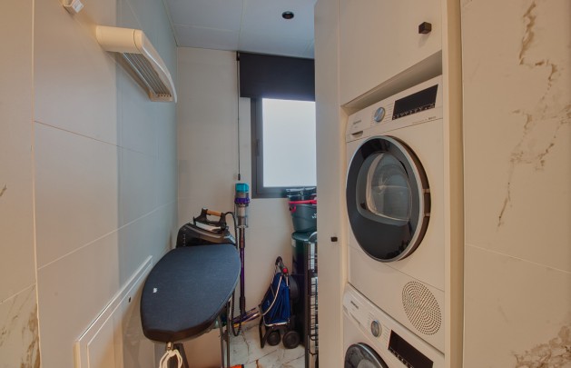 Sale - Apartment / flat - Albir