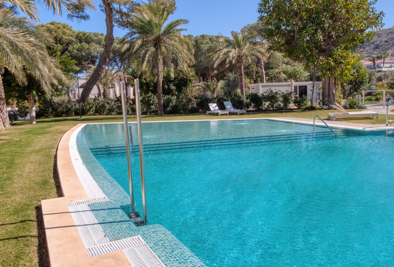 Sale - Apartment / flat - Albir