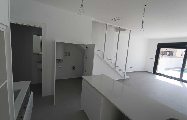 New Build - detached - Daya Nueva