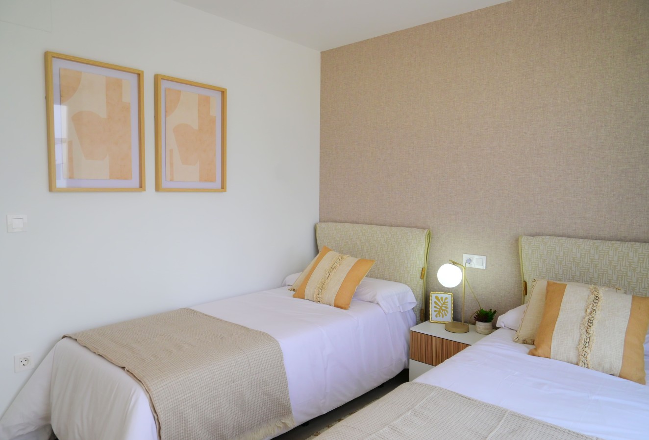 Obra nueva - detached - Dolores