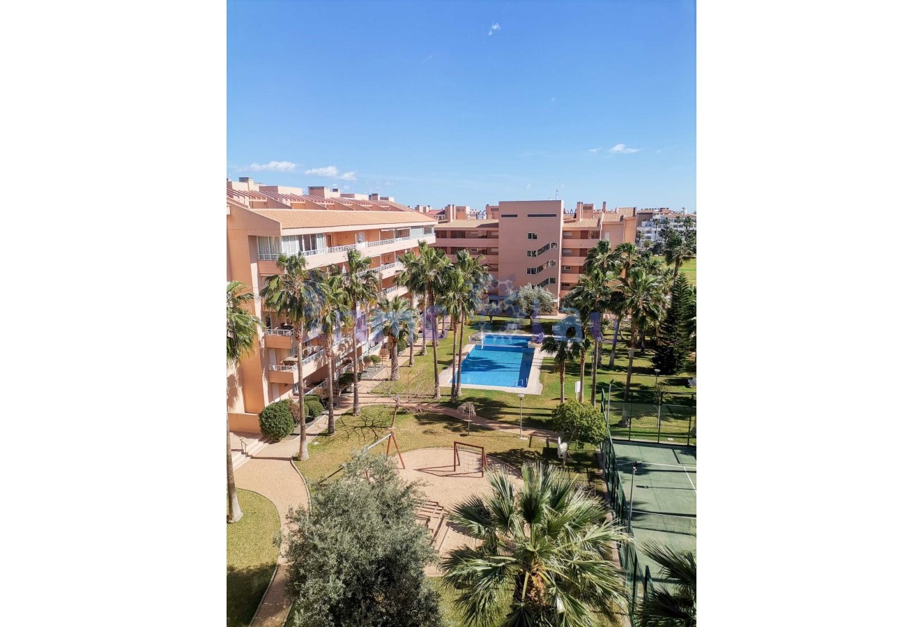 Alquiler a corto plazo - Apartamento / piso - Albir - Centro