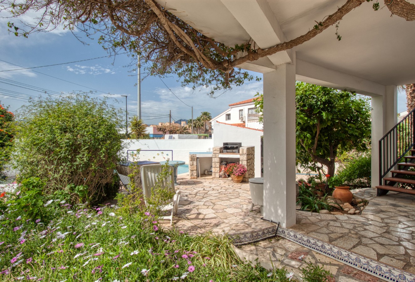 Sale - Villa - Albir