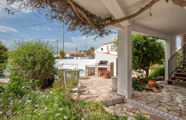 Sale - Villa - Albir