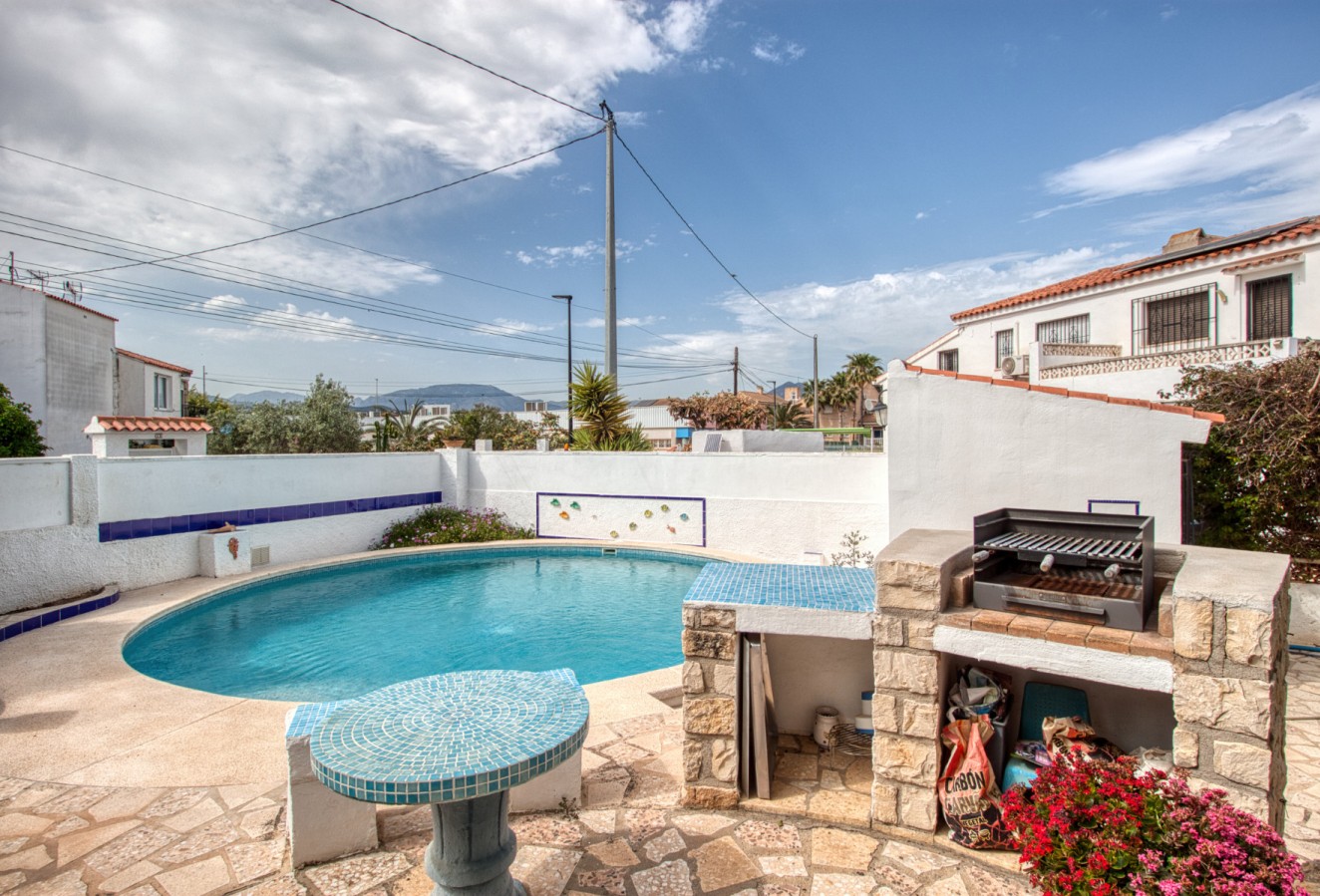 Sale - Villa - Albir