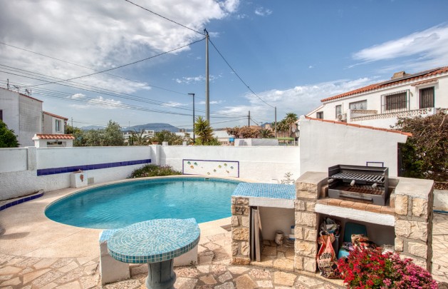 Sale - Villa - Albir