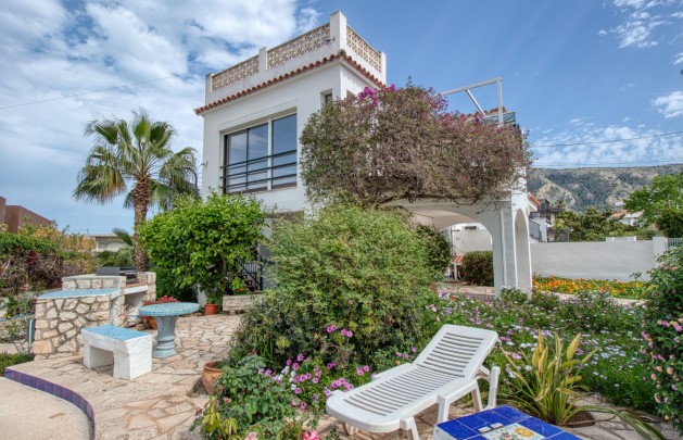 Sale - Villa - Albir