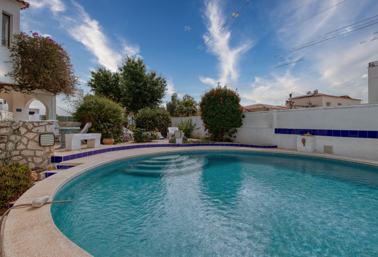 Sale - Villa - Albir