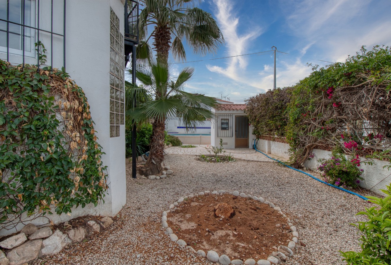 Sale - Villa - Albir
