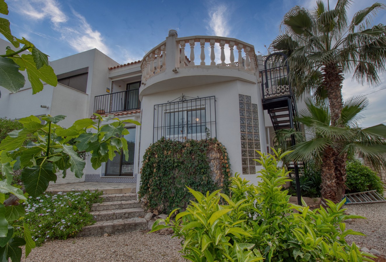 Sale - Villa - Albir