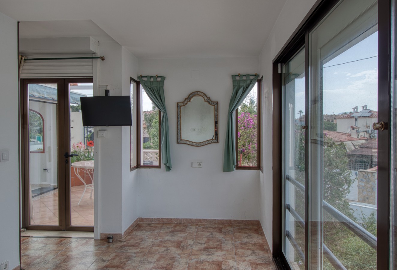 Sale - Villa - Albir