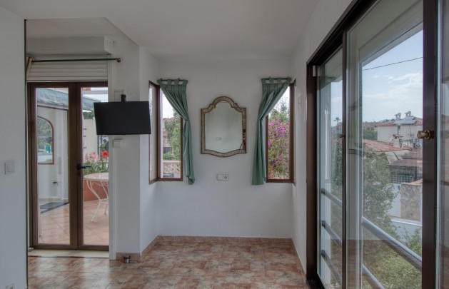 Sale - Villa - Albir