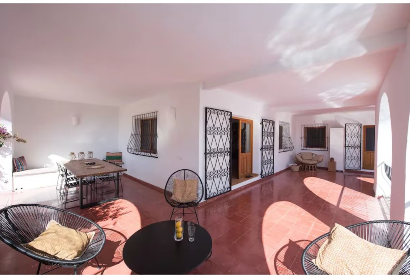 Alquiler a corto plazo - Villa - Alfas del Pí