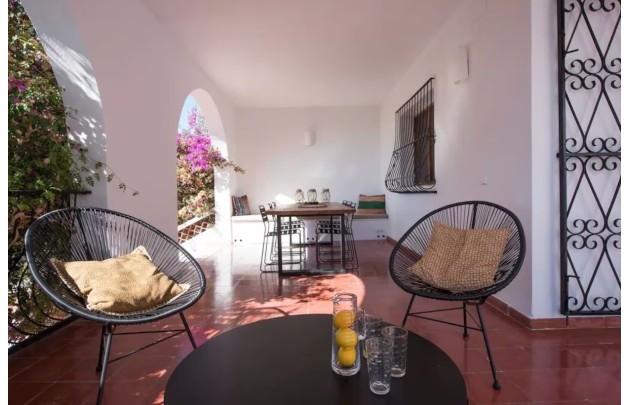Alquiler a corto plazo - Villa - Alfas del Pí
