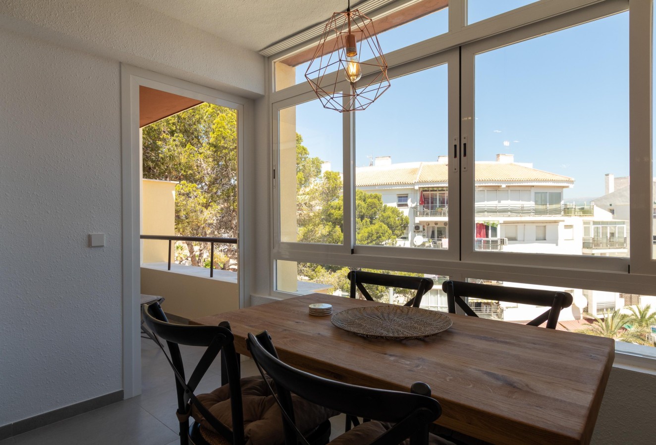 Alquiler a corto plazo - Apartamento / piso - Albir - Centro