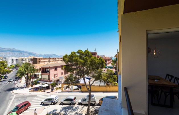 Alquiler a corto plazo - Apartamento / piso - Albir - Centro