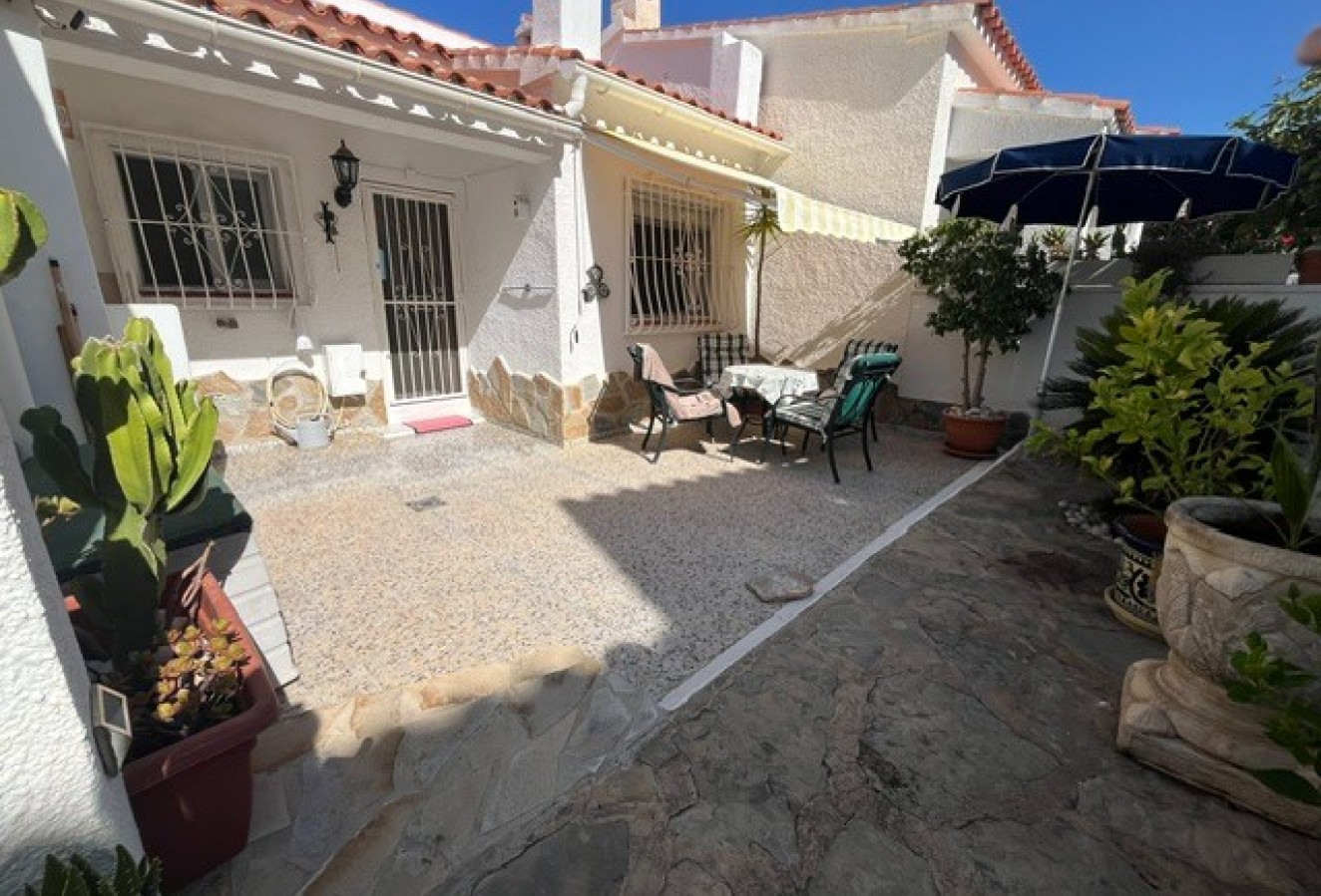Sale - Townhouse - La Nucía