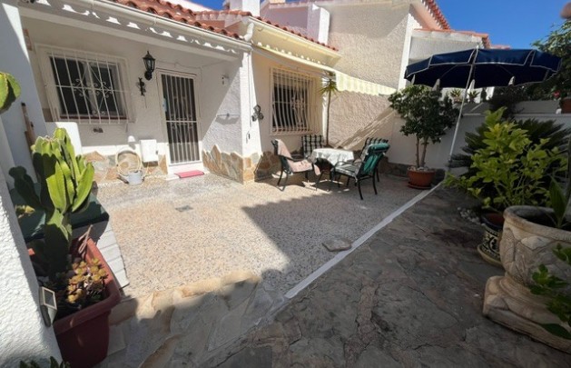 Sale - Townhouse - La Nucía