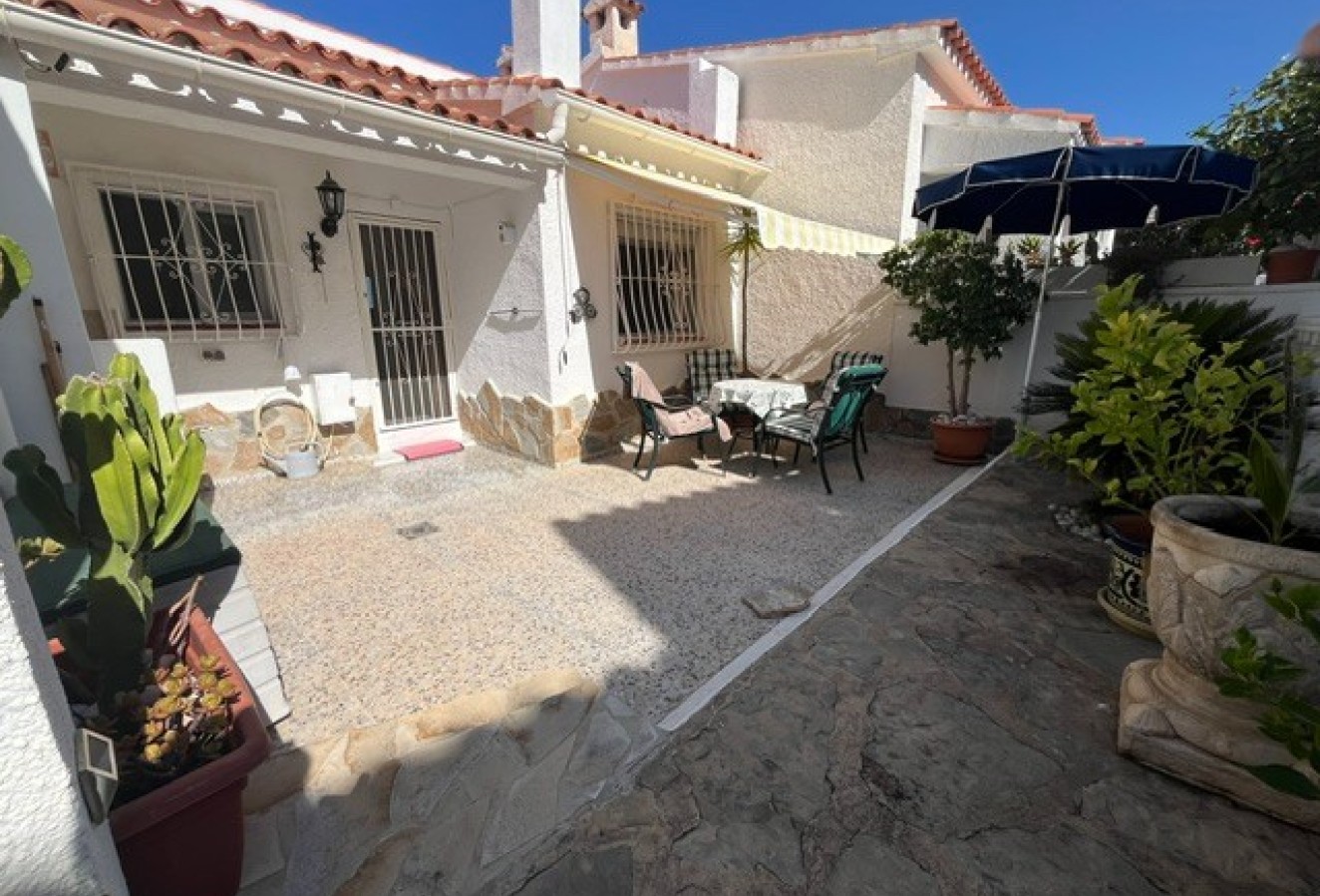 Sale - Townhouse - La Nucía