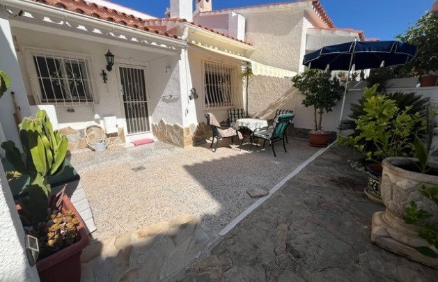 Sale - Townhouse - La Nucía