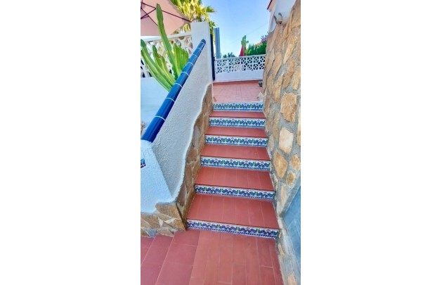 Sale - Townhouse - La Nucía
