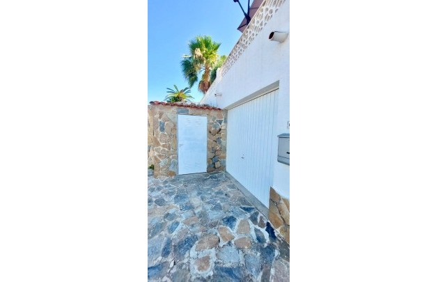 Sale - Townhouse - La Nucía