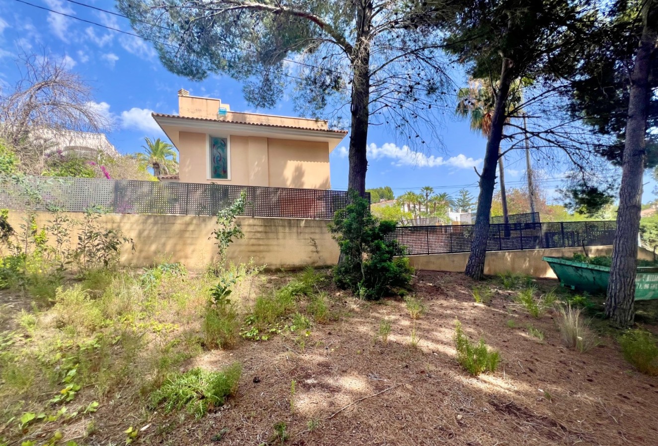 Sale - Plot / Land - Altea