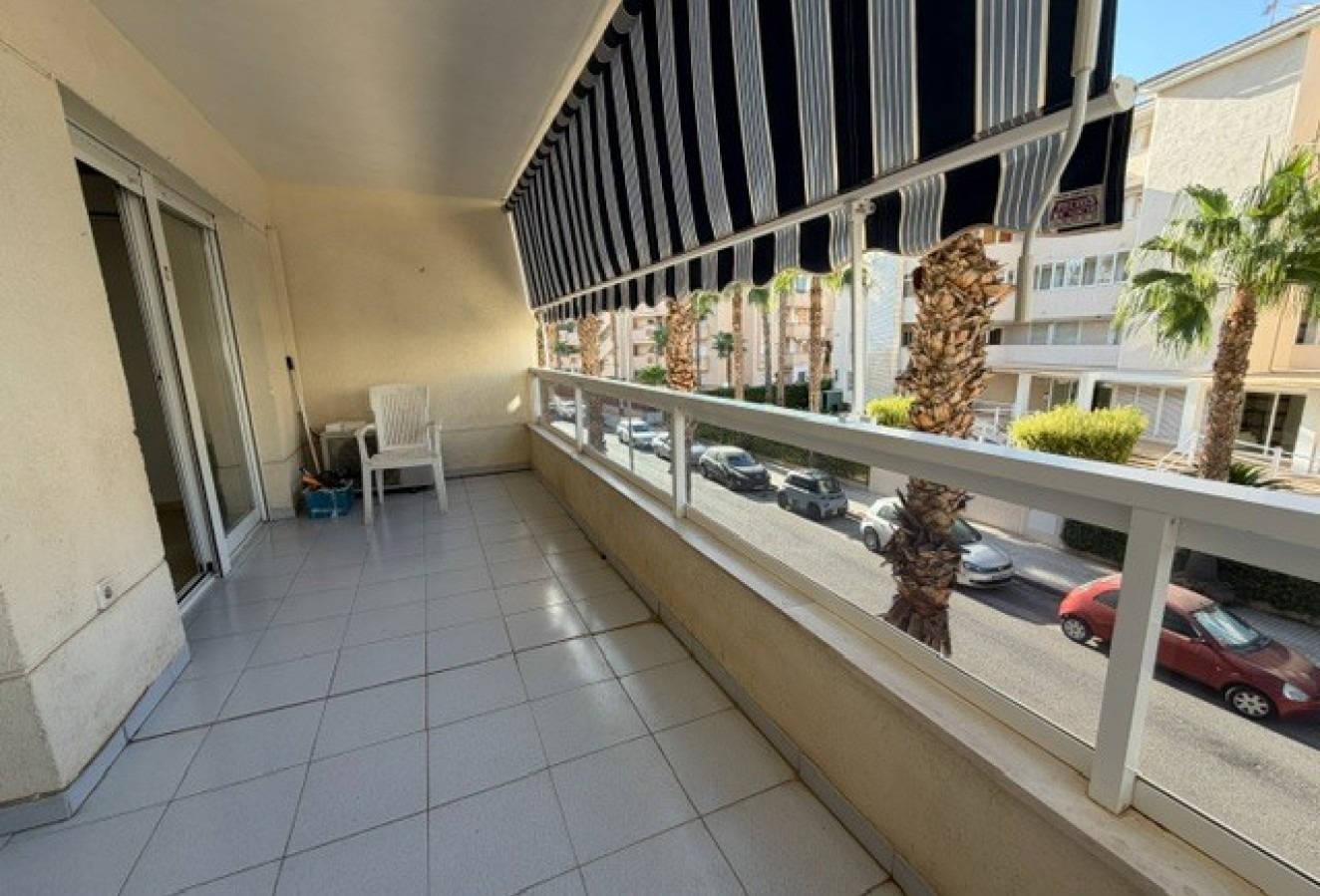 Sale - Apartment / flat - Albir - Centro