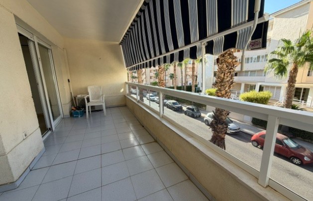 Sale - Apartment / flat - Albir - Centro