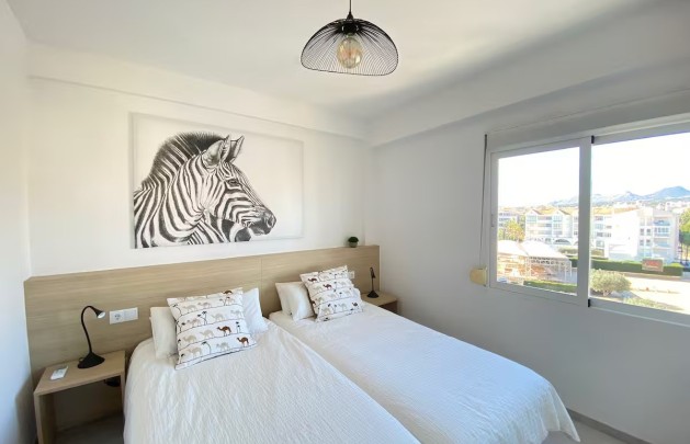 Sale - Apartment / flat - Albir - Centro