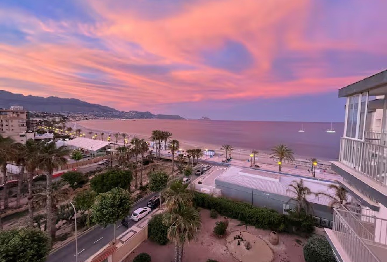 Sale - Apartment / flat - Albir - Centro