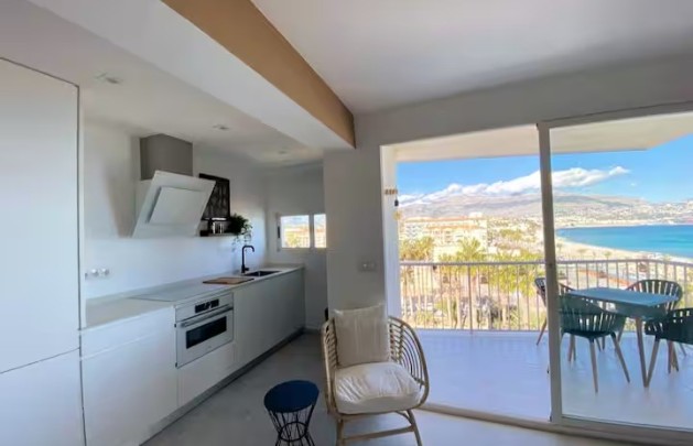 Sale - Apartment / flat - Albir - Centro