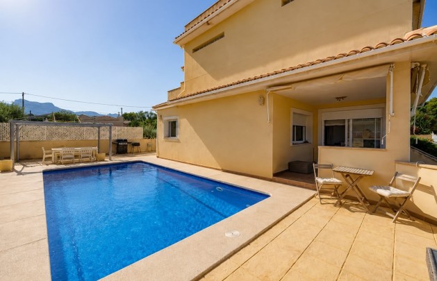 Sale - Villa - La Nucía