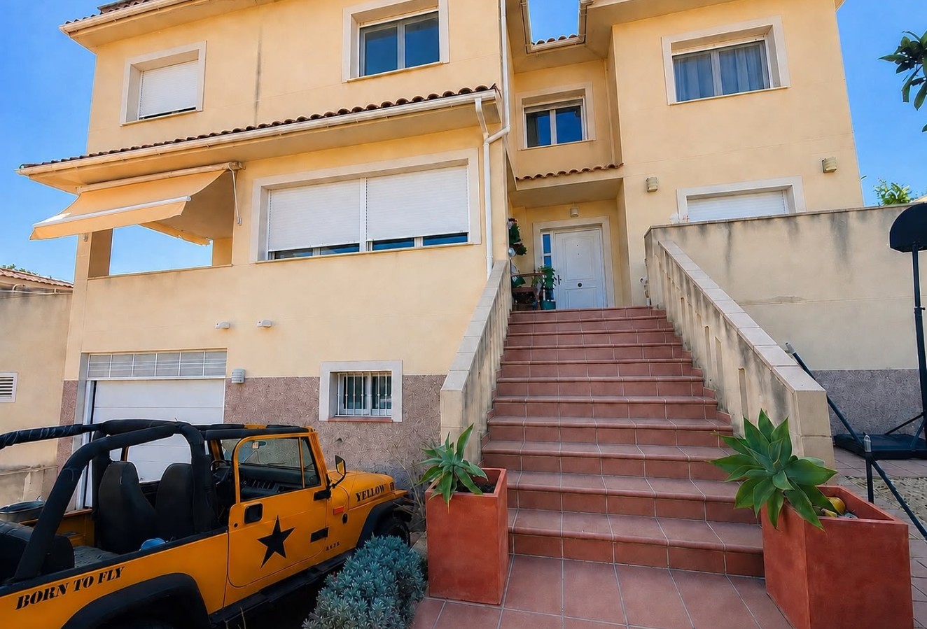 Sale - Villa - La Nucía
