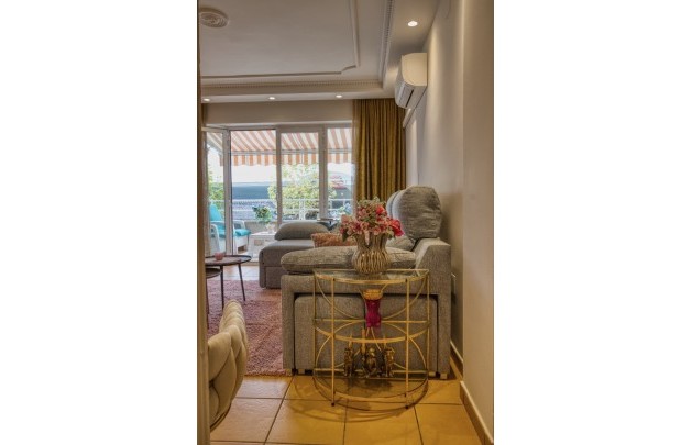 Sale - Apartment / flat - Albir