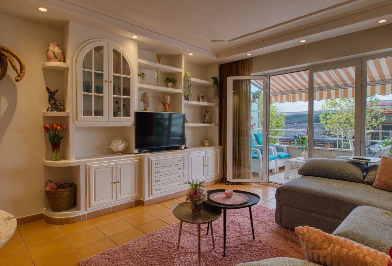 Sale - Apartment / flat - Albir