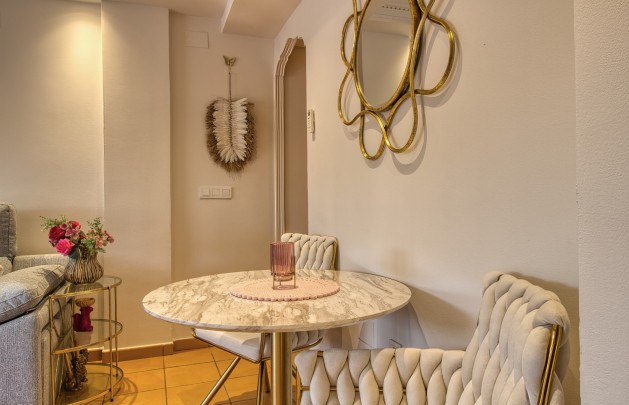 Sale - Apartment / flat - Albir