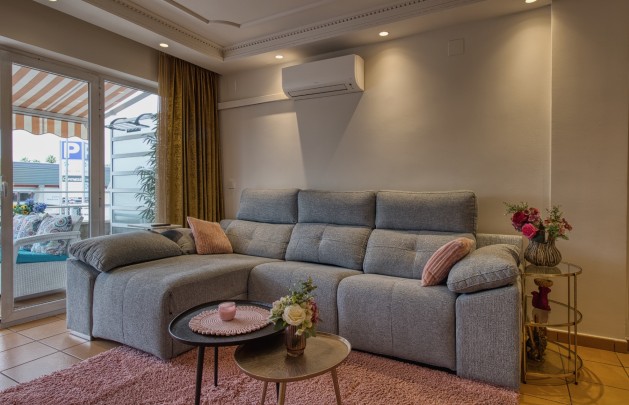 Sale - Apartment / flat - Albir