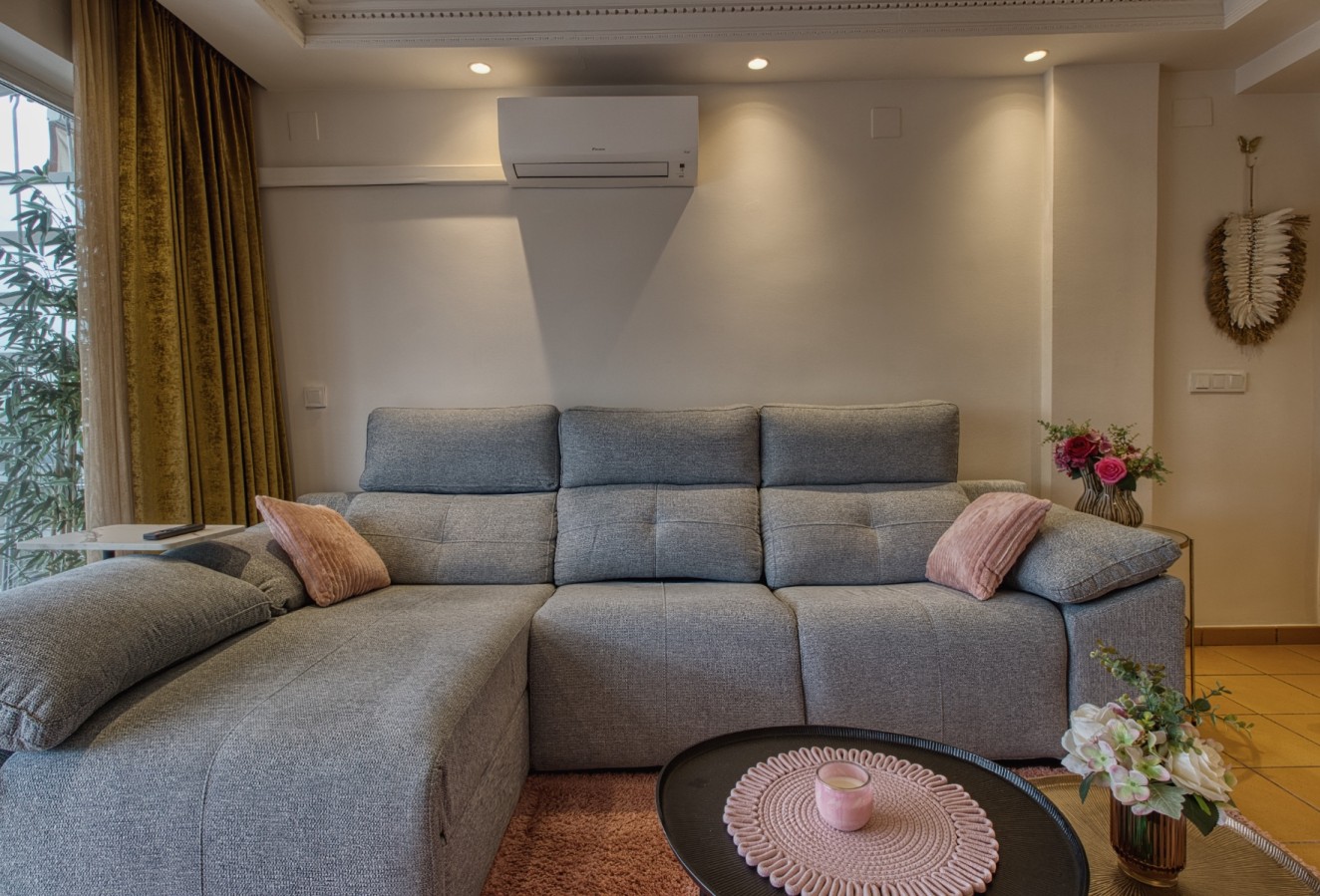 Sale - Apartment / flat - Albir