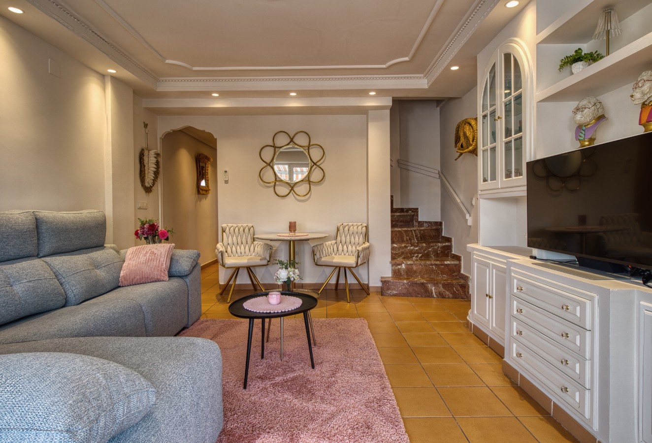 Sale - Apartment / flat - Albir