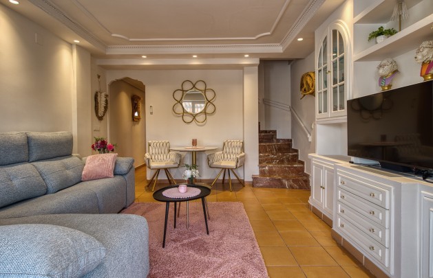 Sale - Apartment / flat - Albir