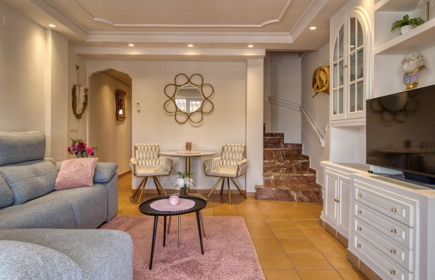 Sale - Apartment / flat - Albir