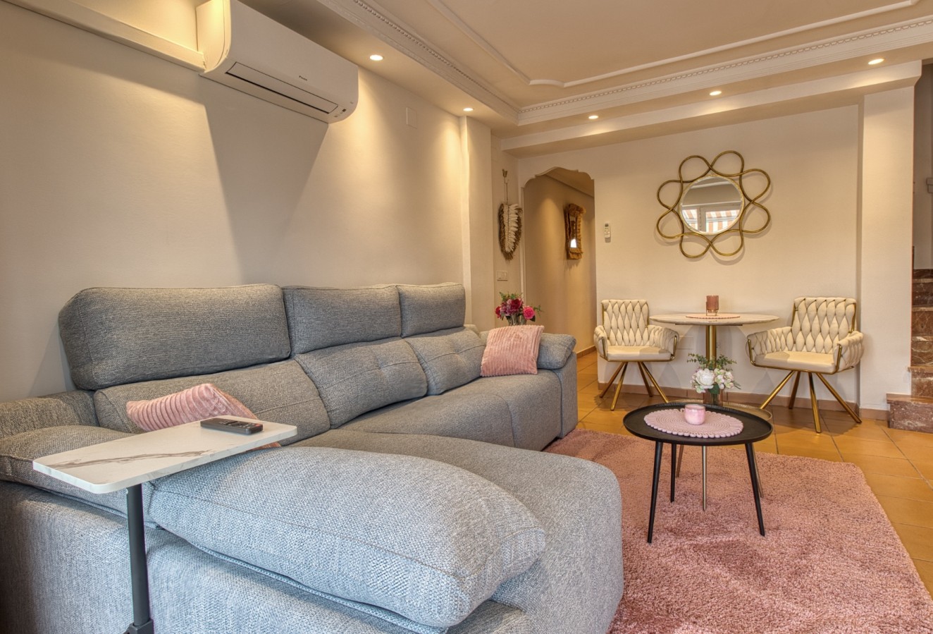Sale - Apartment / flat - Albir