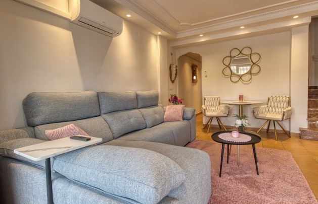 Sale - Apartment / flat - Albir